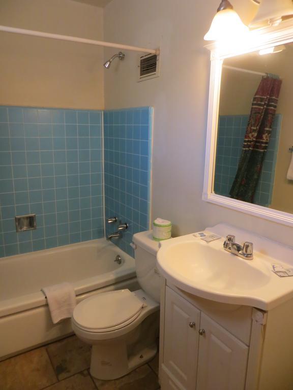 Cedar Inn&suites 3*