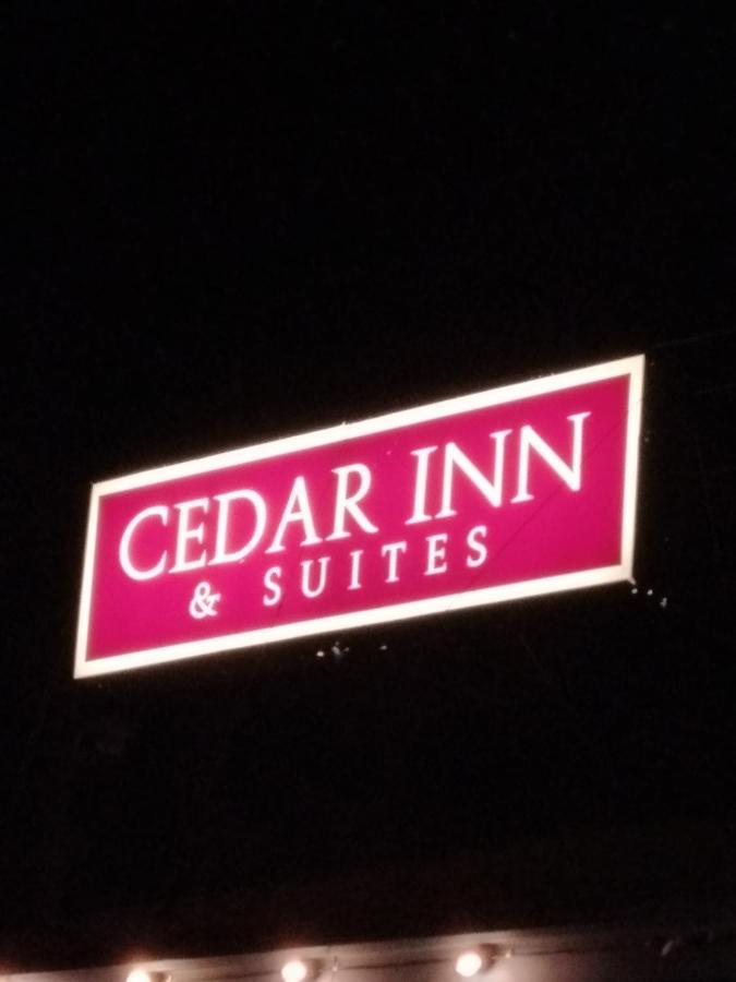 Cedar Inn&suites