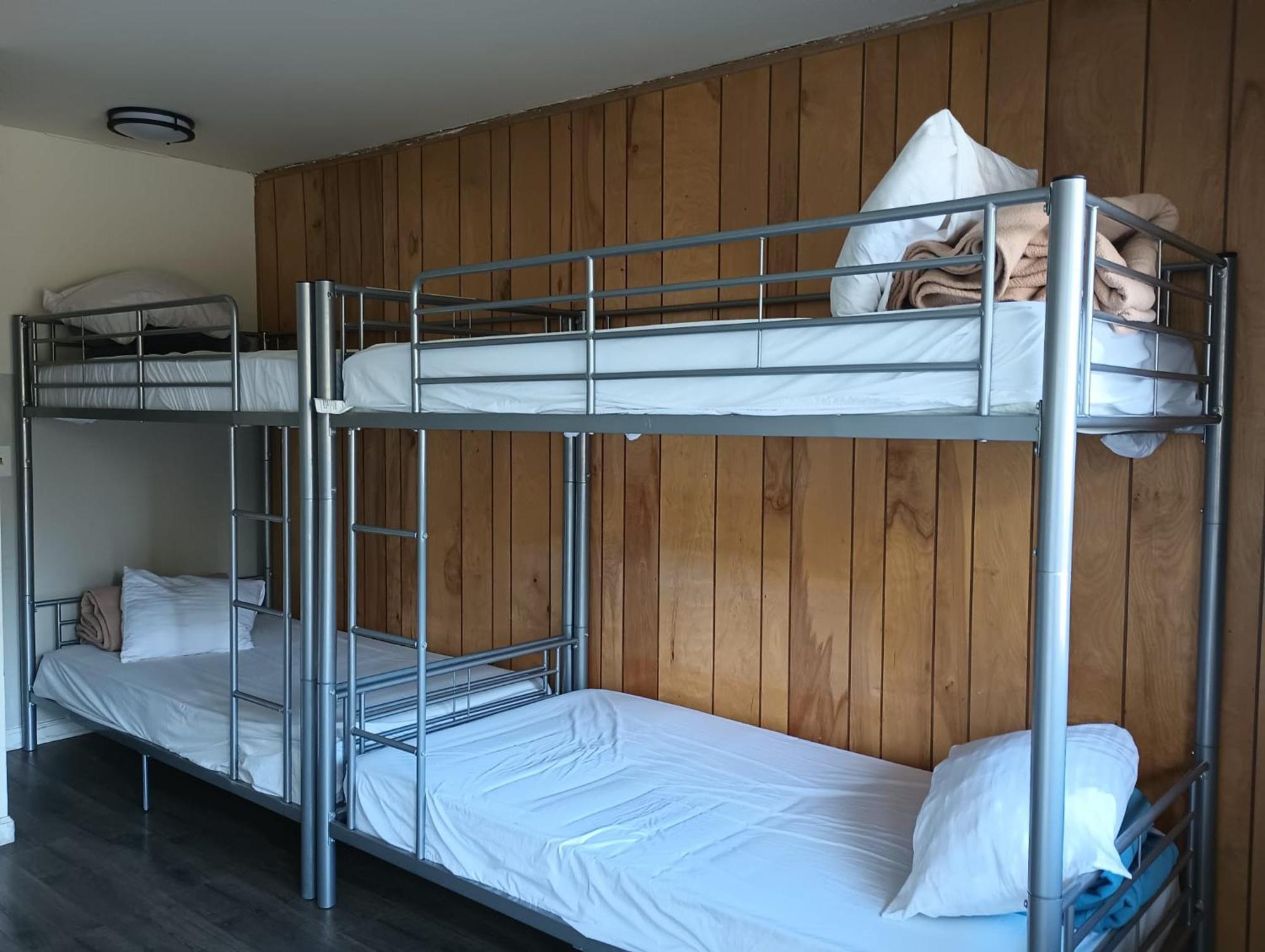Cedar Inn&suites Hotel 3*