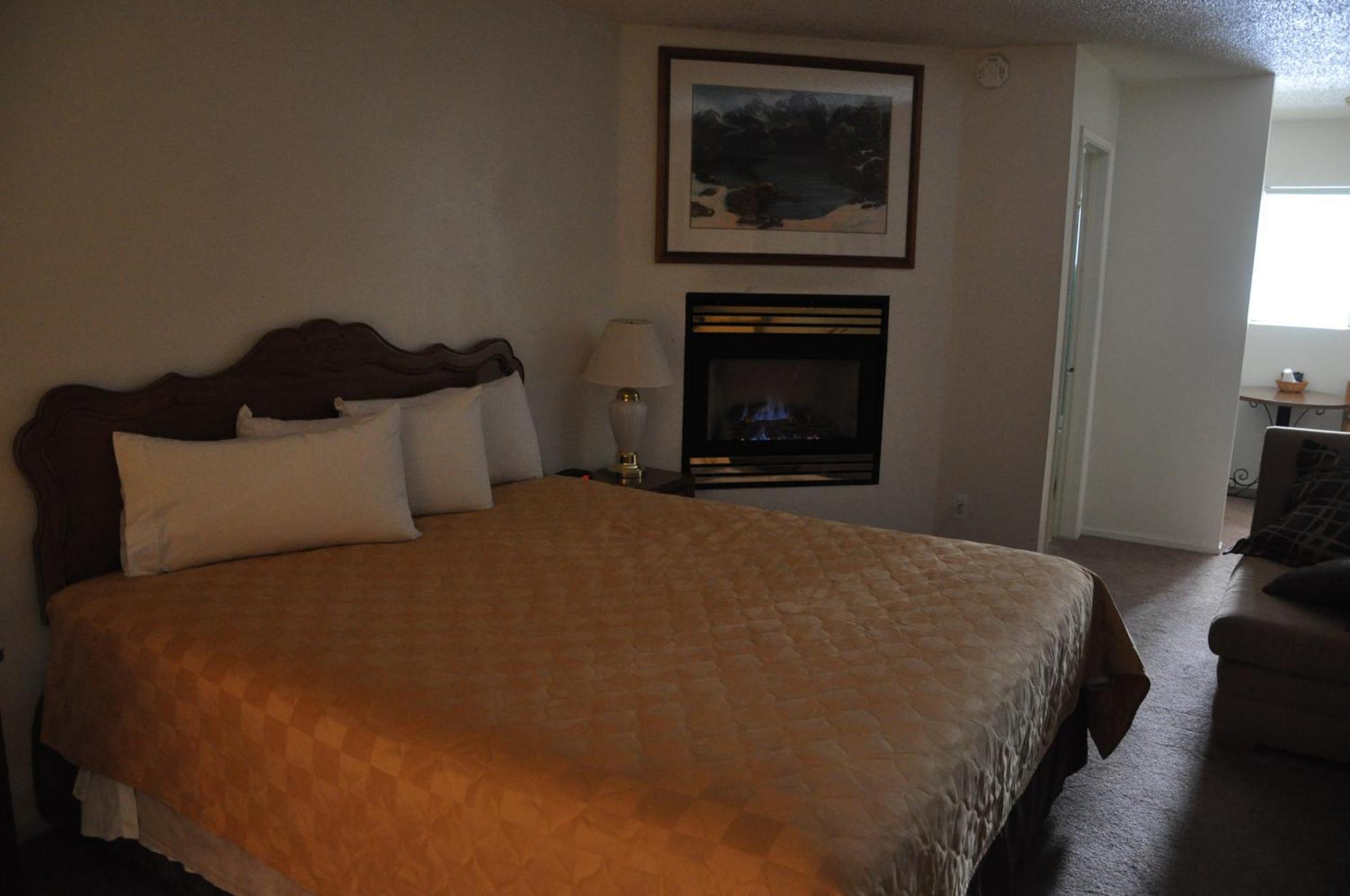Cedar Inn&suites South Lake Tahoe