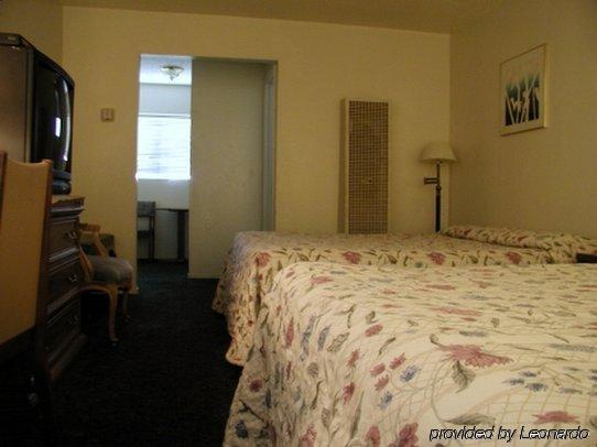 Cedar Inn&suites Hotel 3*