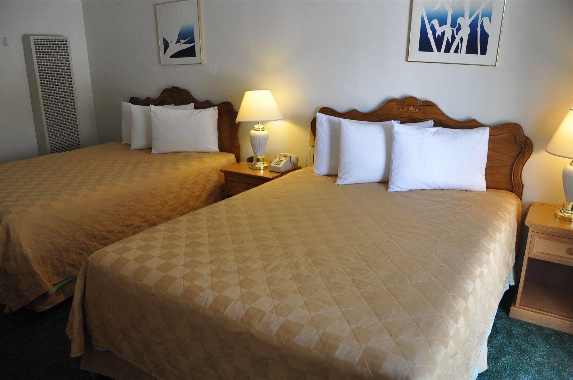 Hotel Cedar Inn&suites 3*