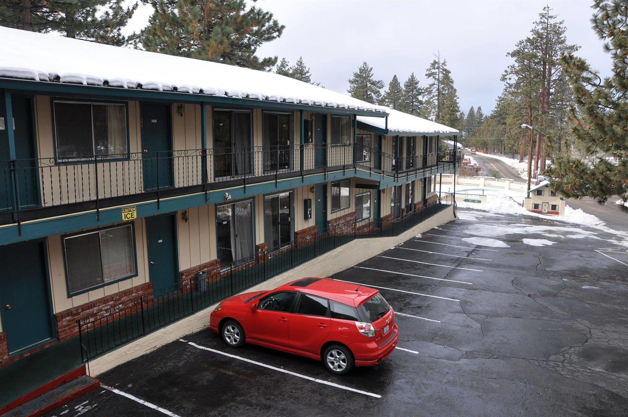 Cedar Inn&suites 3*